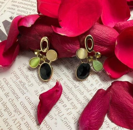 Black Stone stud Pin Earrings